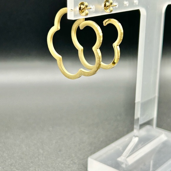 Clover Leaf 18K Gold Plated Shaped Earrings - Picture 2 of 3